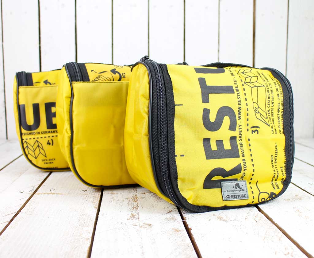 RESTUBE x Schwerelosigkite TOILETRY BAG - Image 3