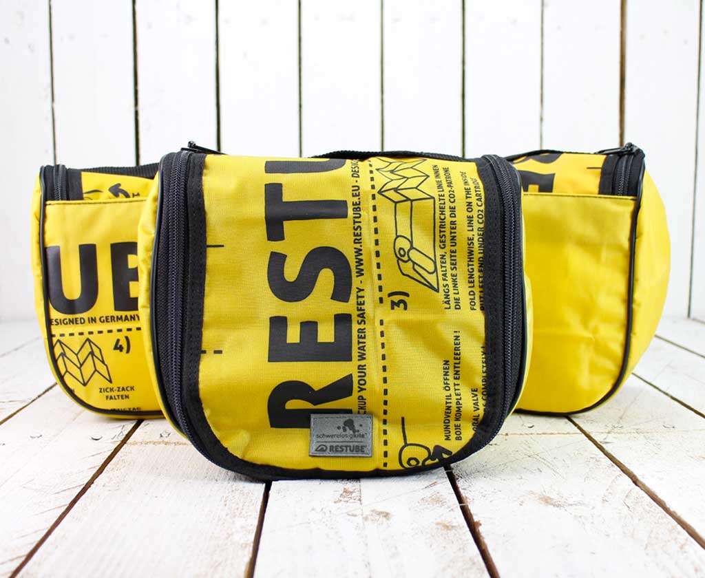 RESTUBE x Schwerelosigkite TOILETRY BAG - Image 4